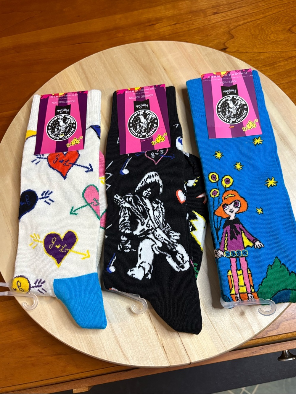Happy Socks Johnnie Ramon’s edition. Size women’s 10-121/2. Men’s 8 to 12, NWT